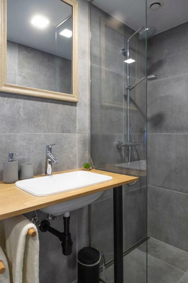 Estonian Design Flat Next To Old Town Apartment Tallinn Exterior photo